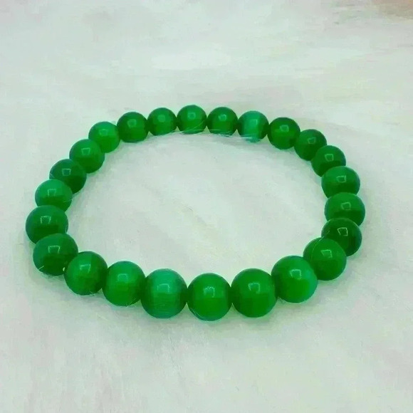 Vibrant Green Fashion Statement Bracelet - Picture 6 of 6